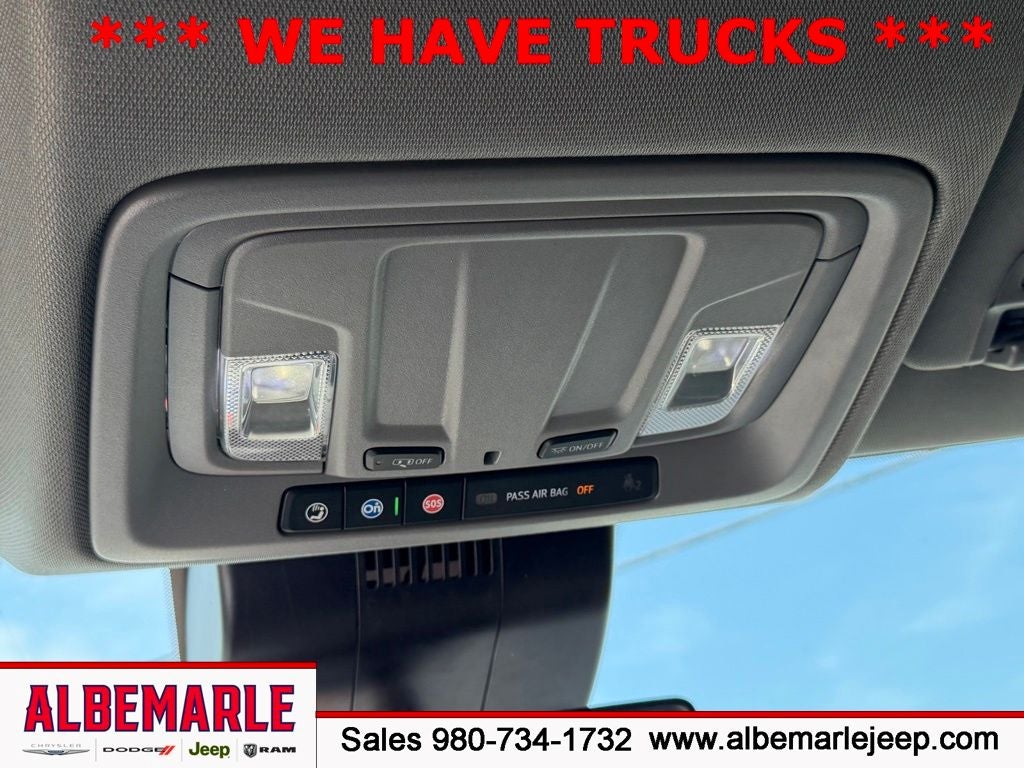 2023 Chevrolet Silverado 1500 2WD Crew Cab Short Bed Custom