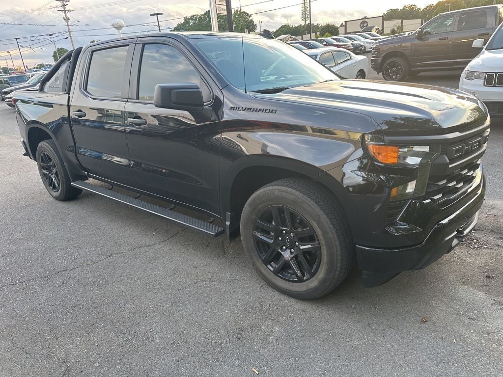 2023 Chevrolet Silverado 1500 2WD Crew Cab Short Bed Custom