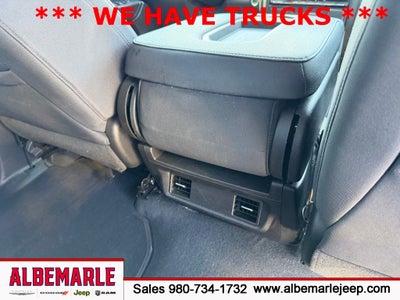 2023 Chevrolet Silverado 1500 2WD Crew Cab Short Bed Custom