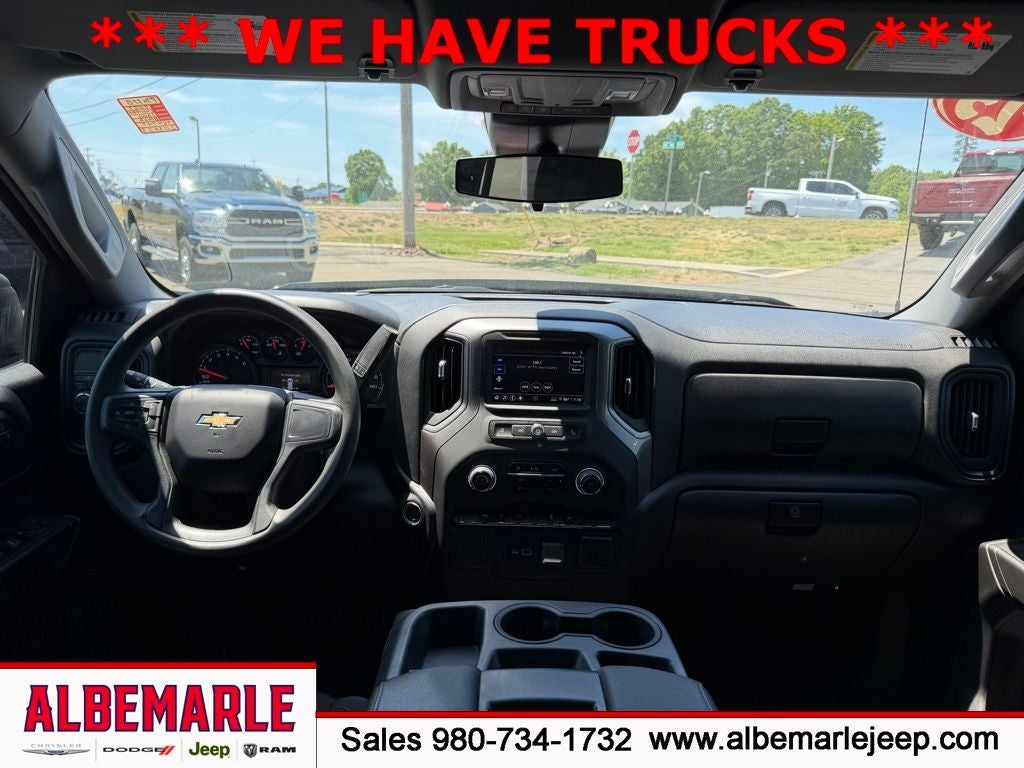 2023 Chevrolet Silverado 1500 2WD Crew Cab Short Bed Custom
