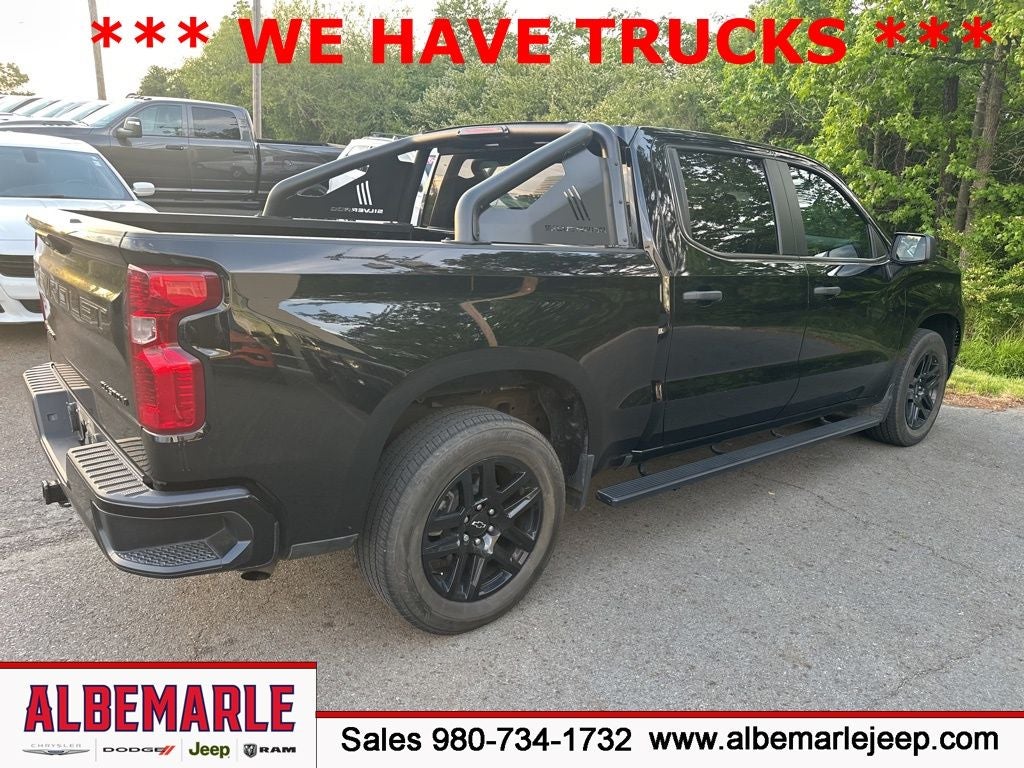 2023 Chevrolet Silverado 1500 2WD Crew Cab Short Bed Custom