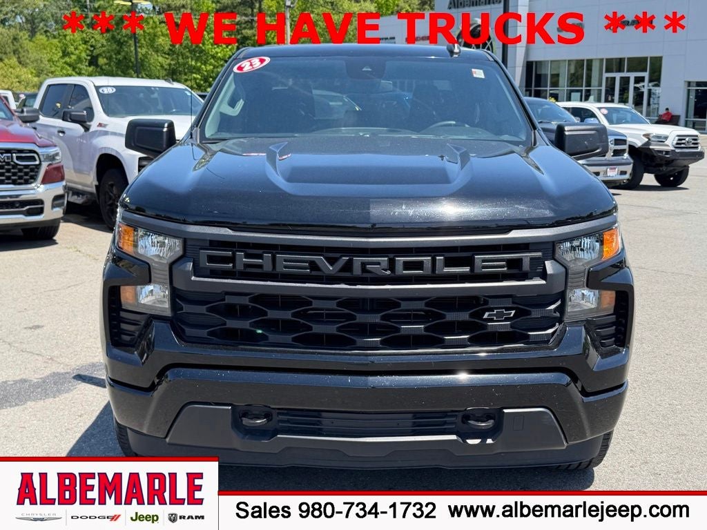 2023 Chevrolet Silverado 1500 2WD Crew Cab Short Bed Custom