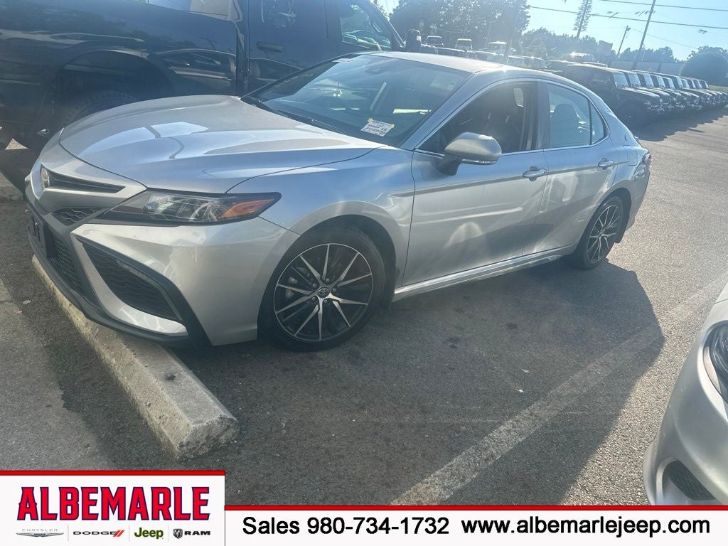 2023 Toyota Camry SE