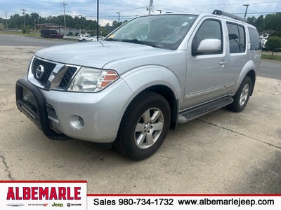 2012 Nissan Pathfinder SV