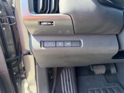 2025 Nissan Pathfinder SL FWD