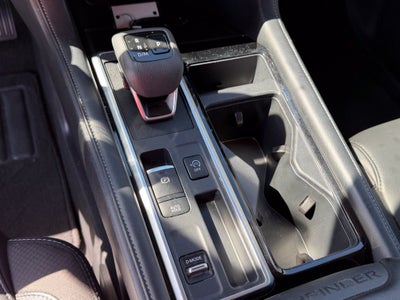 2025 Nissan Pathfinder SL FWD