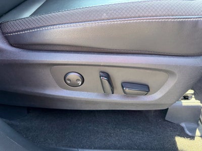 2025 Nissan Pathfinder SL FWD