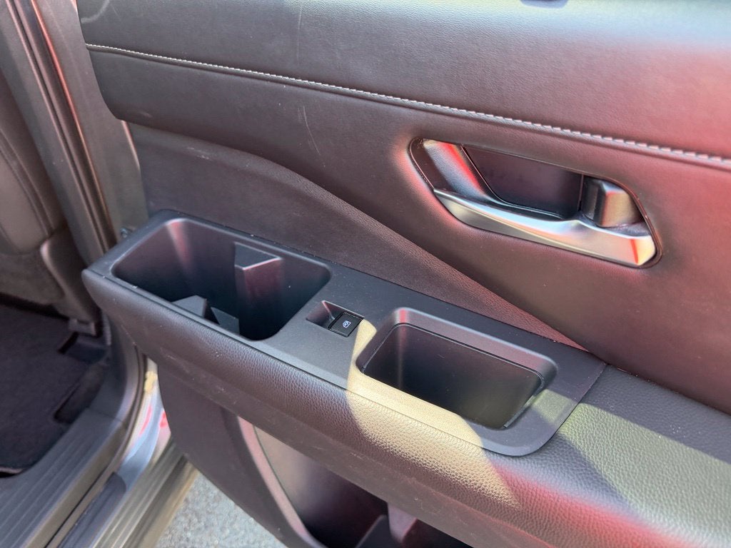 2025 Nissan Pathfinder SL FWD