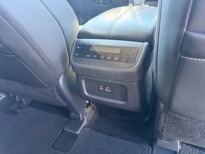 2025 Nissan Pathfinder SL FWD