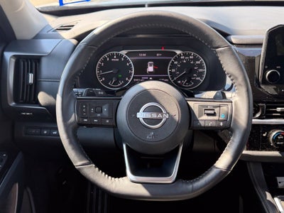 2025 Nissan Pathfinder SL FWD