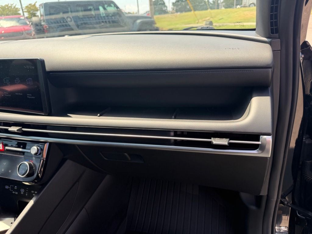 2025 Hyundai Santa Cruz SEL Activity