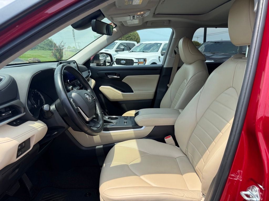 2023 Toyota Highlander XLE
