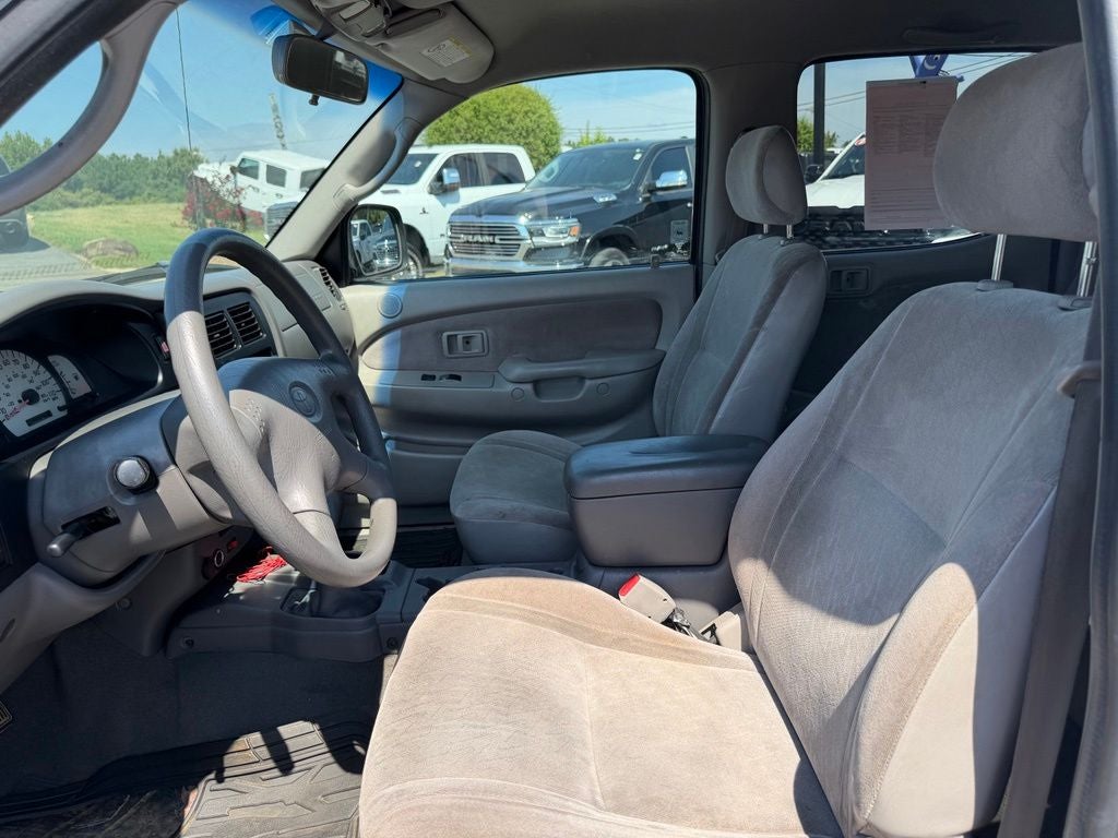 2004 Toyota Tacoma Base V6