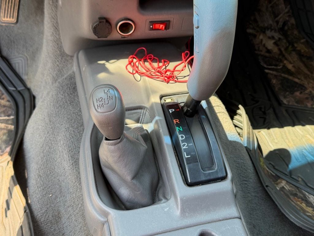 2004 Toyota Tacoma Base V6