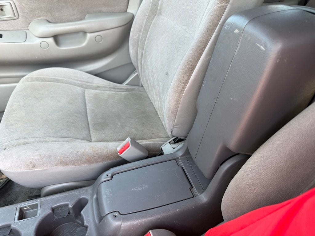 2004 Toyota Tacoma Base V6