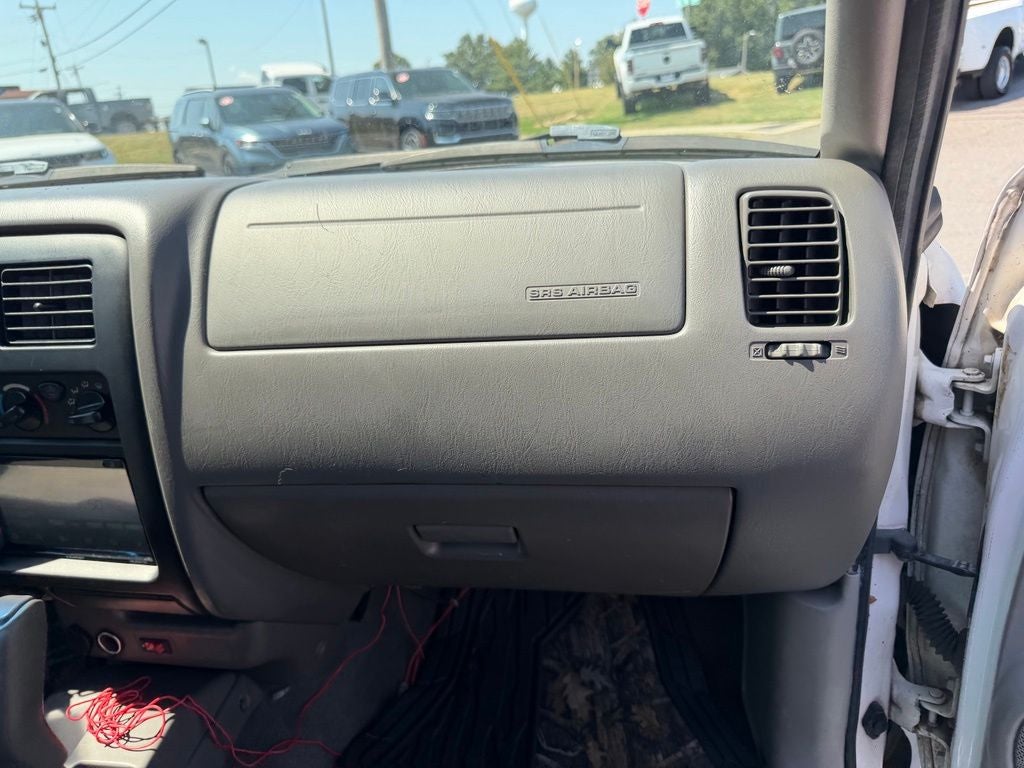 2004 Toyota Tacoma Base V6