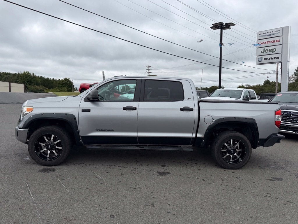 2015 Toyota Tundra SR5 5.7L V8