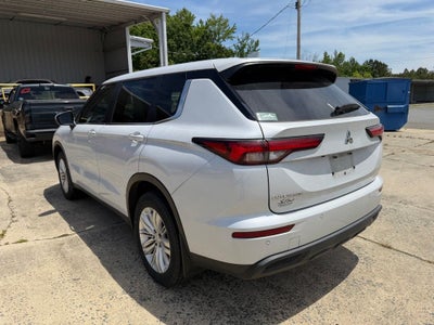 2023 Mitsubishi Outlander ES 2.5 2WD