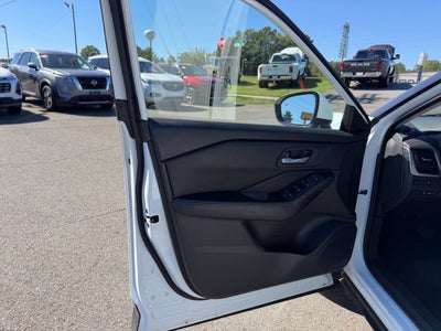 2025 Nissan Rogue SV FWD
