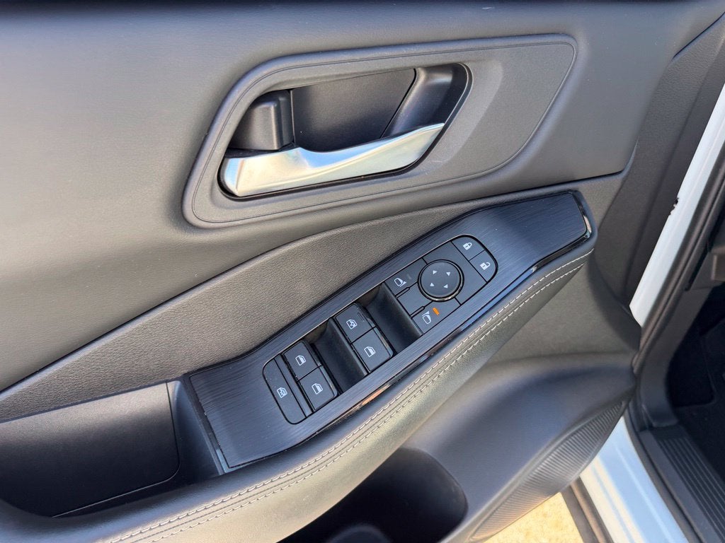 2025 Nissan Rogue SV FWD