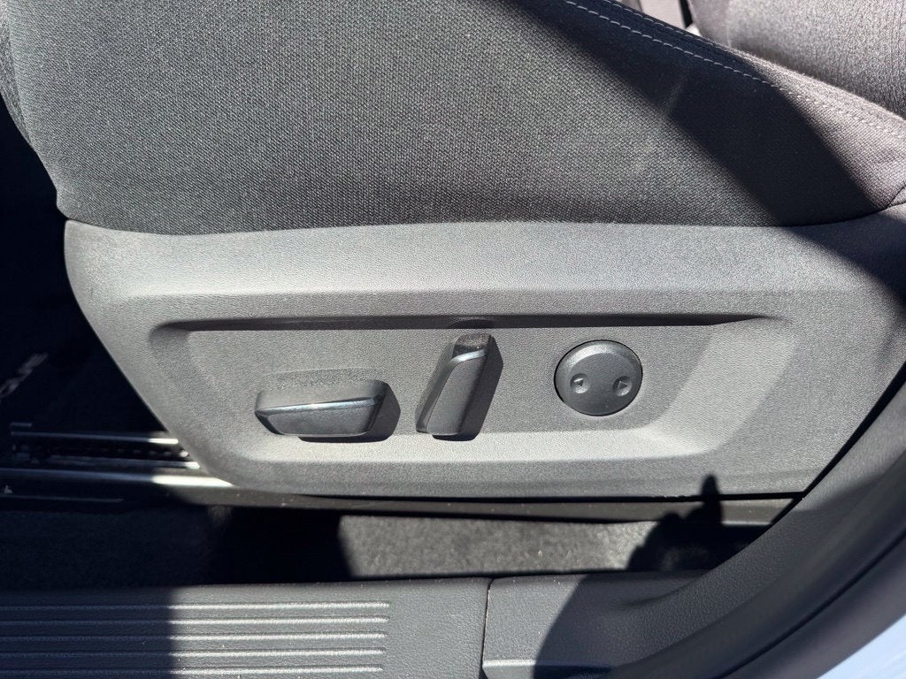 2025 Nissan Rogue SV FWD