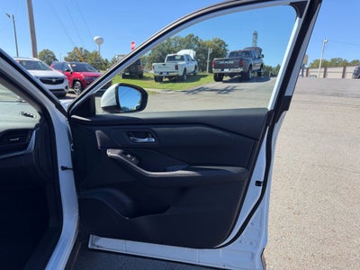 2025 Nissan Rogue SV FWD