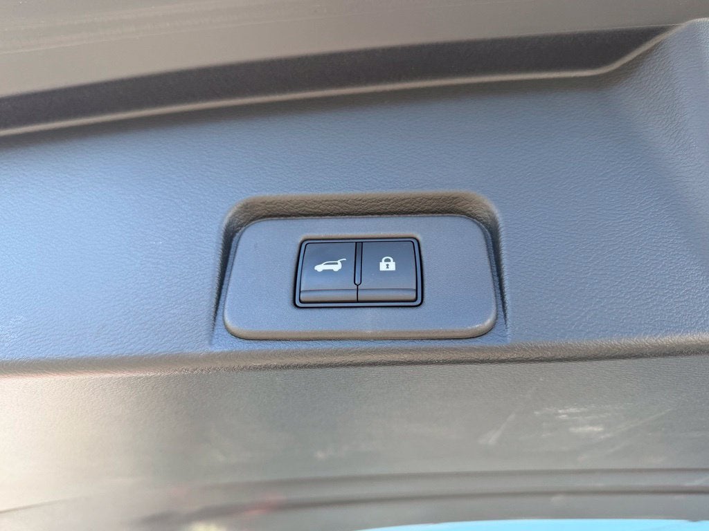 2025 Nissan Rogue SV FWD
