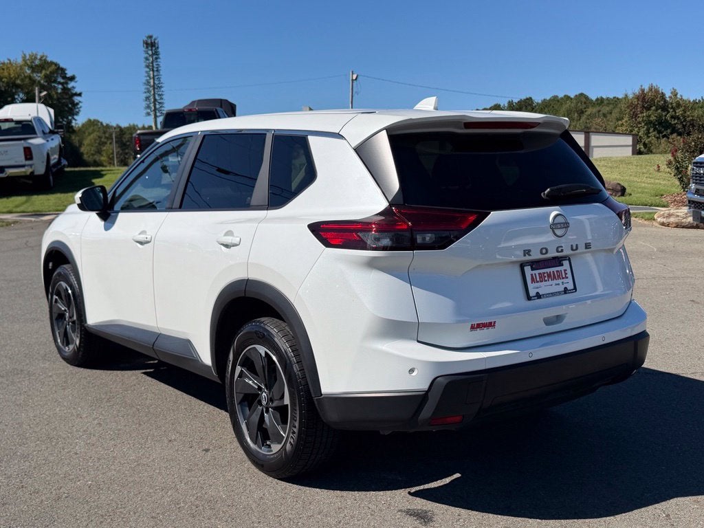 2025 Nissan Rogue SV FWD