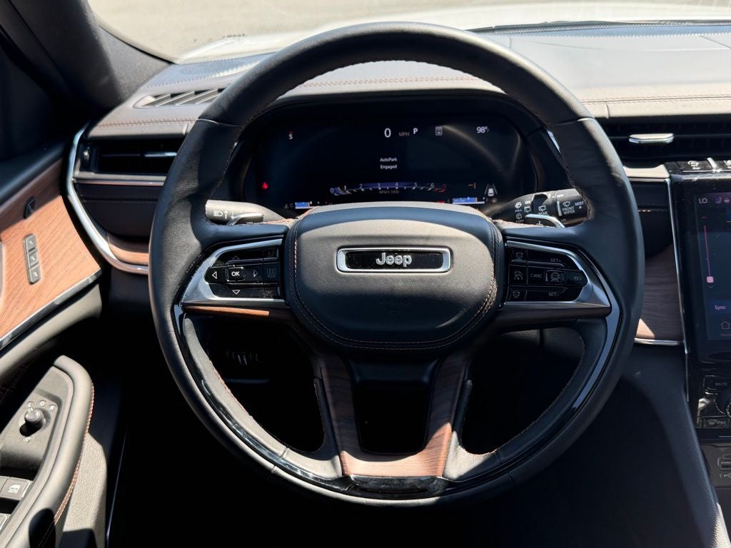 2025 Jeep Grand Cherokee Summit