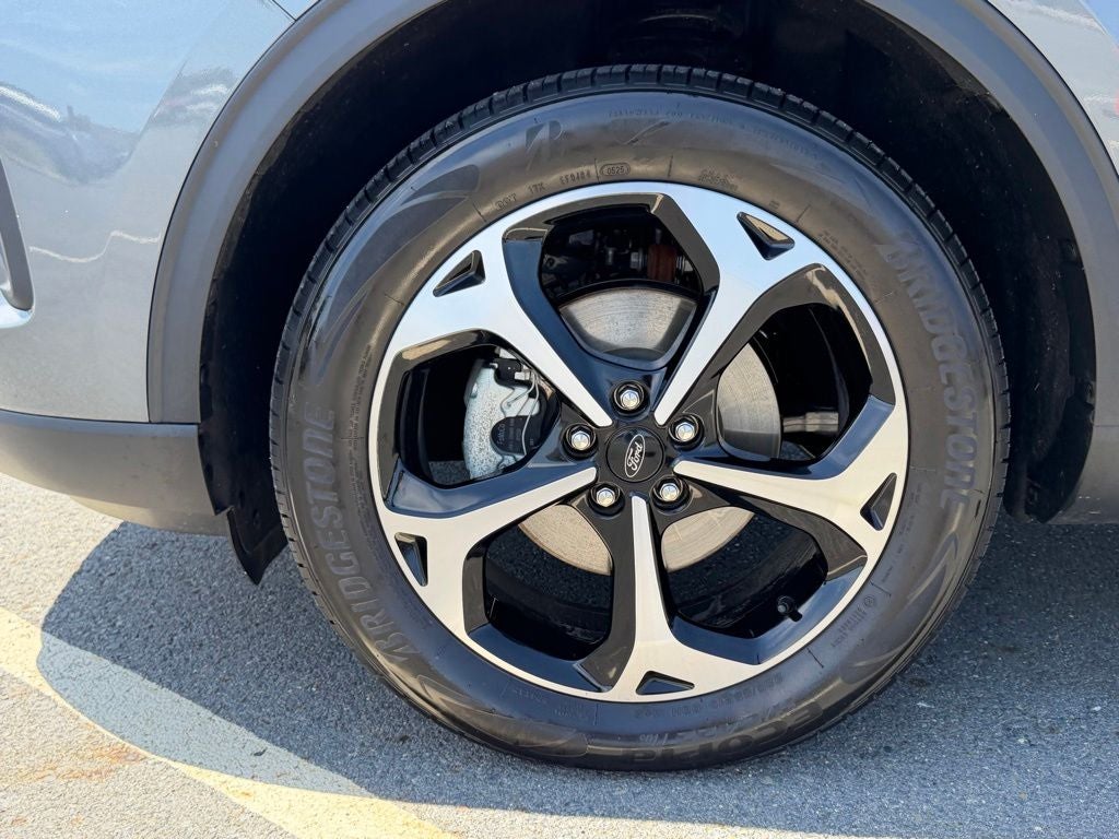2025 Ford Escape Hybrid ST-Line Select