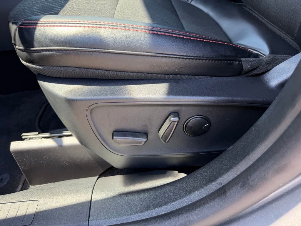 2025 Ford Escape Hybrid ST-Line Select