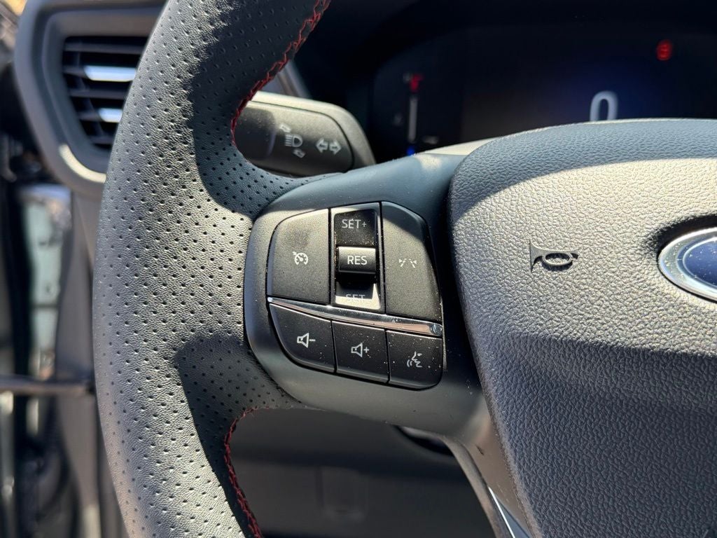 2025 Ford Escape Hybrid ST-Line Select