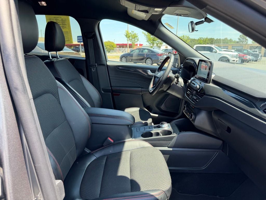 2025 Ford Escape Hybrid ST-Line Select