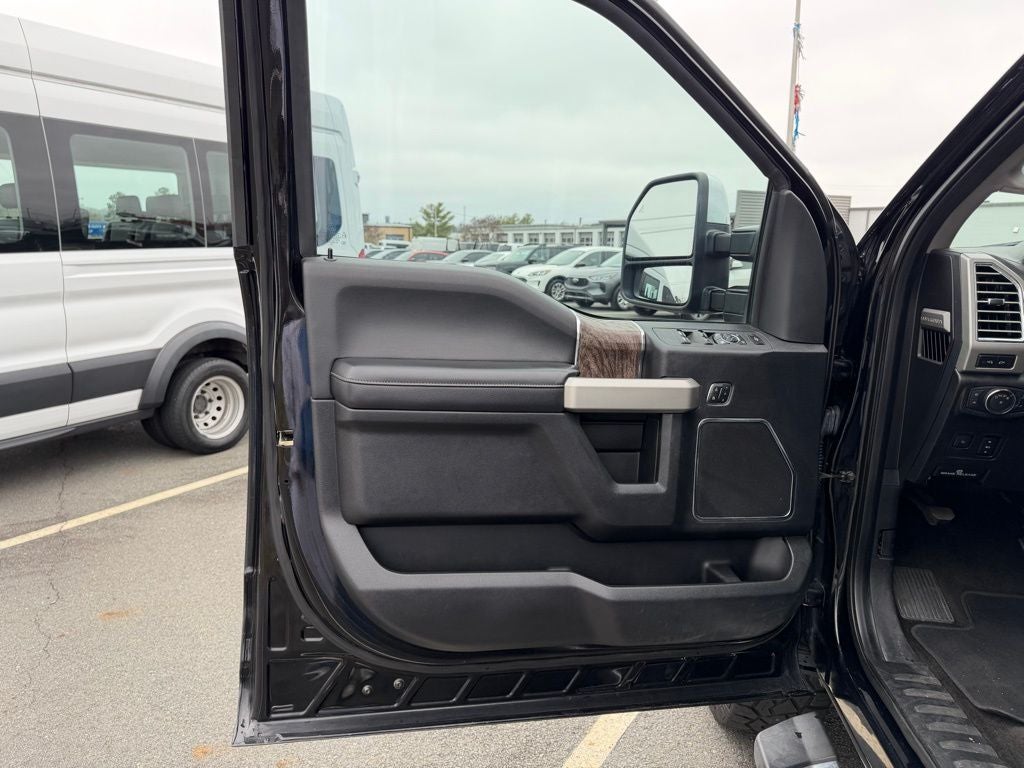 2017 Ford F-250SD Lariat