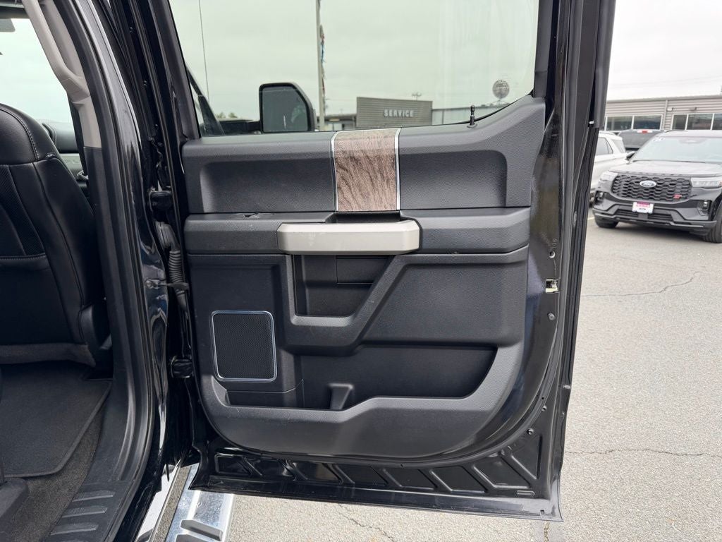 2017 Ford F-250SD Lariat