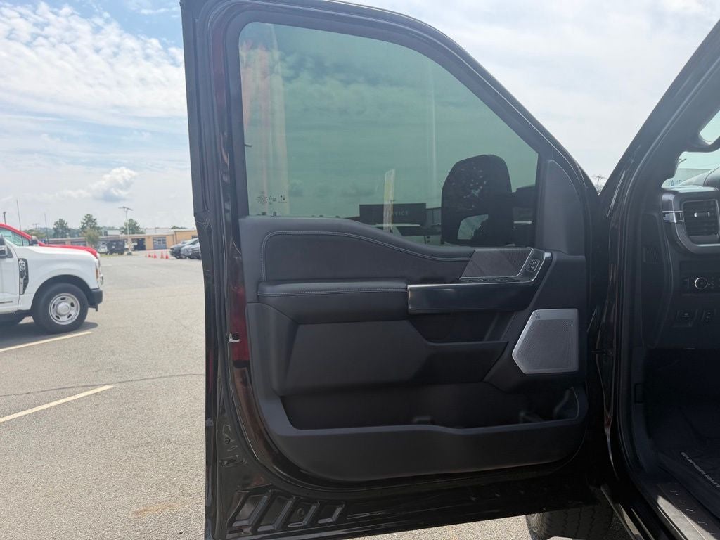 2025 Ford F-350SD Platinum