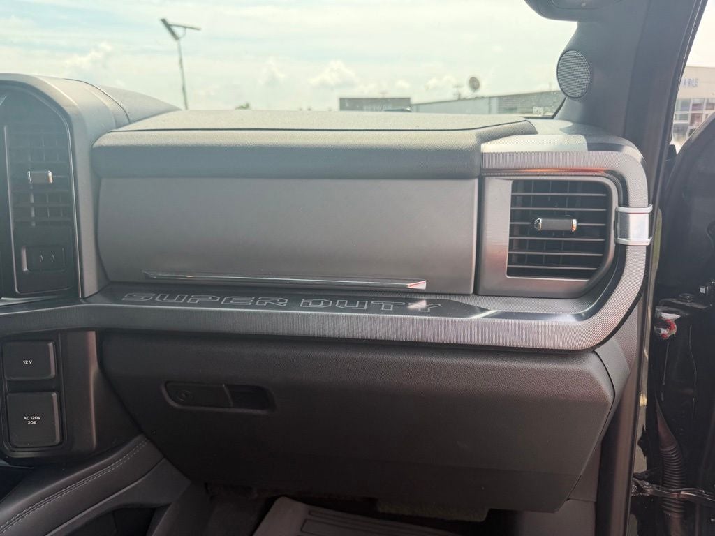 2025 Ford F-350SD Platinum
