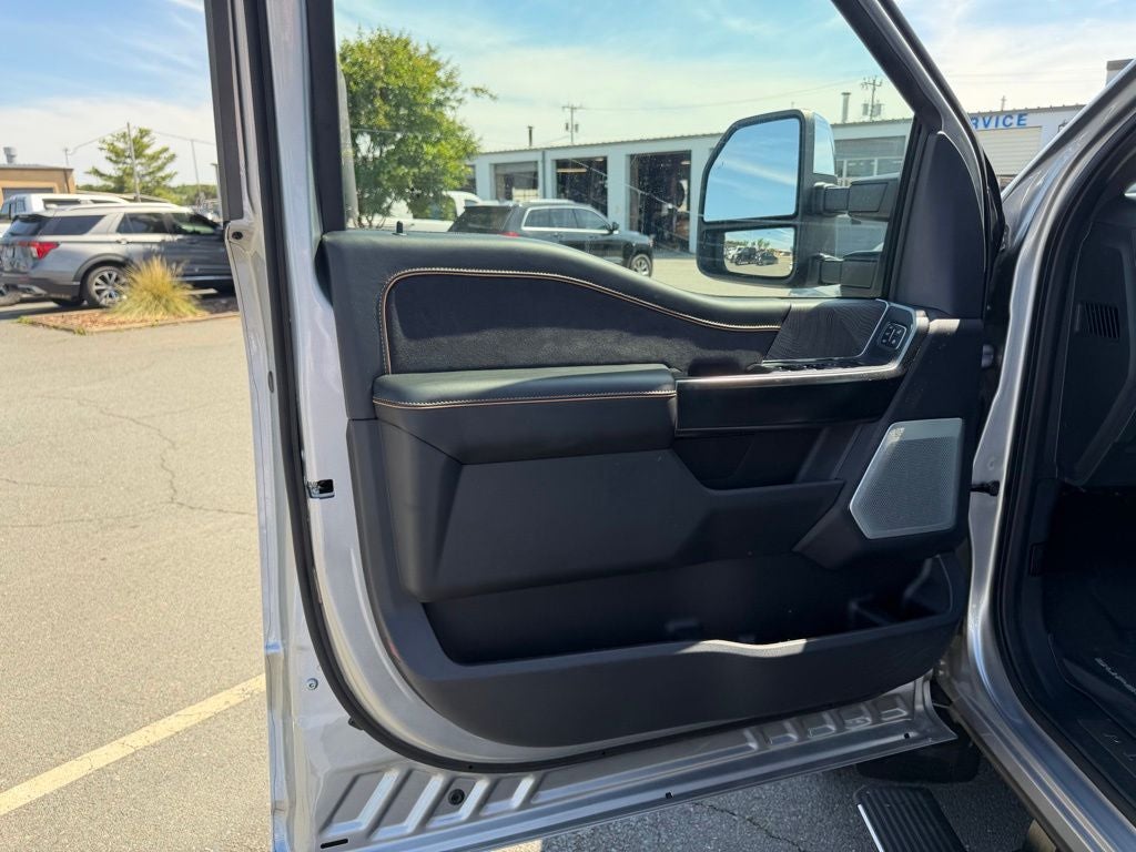 2024 Ford F-350SD Platinum DRW