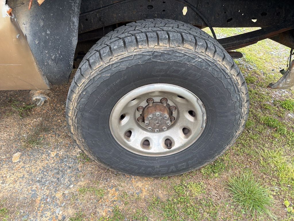 2004 Ford F-250SD Base