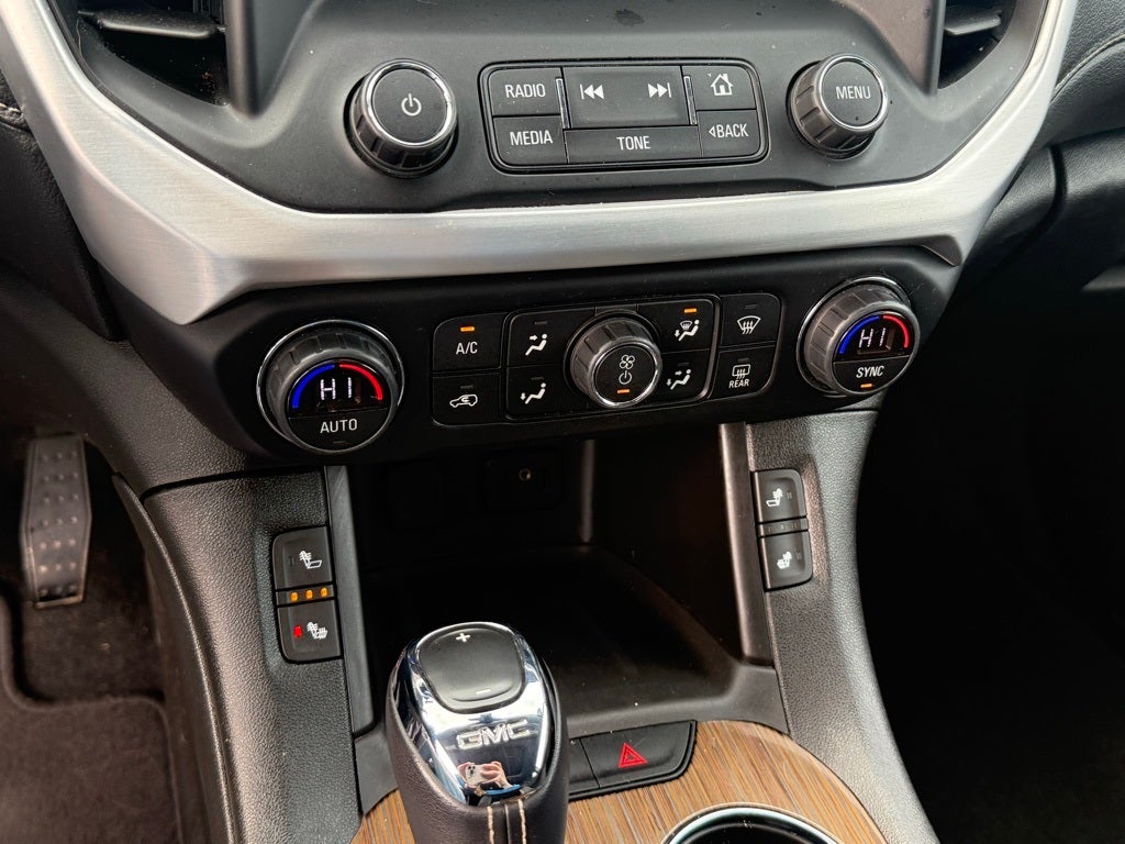 2019 GMC Acadia SLE-2