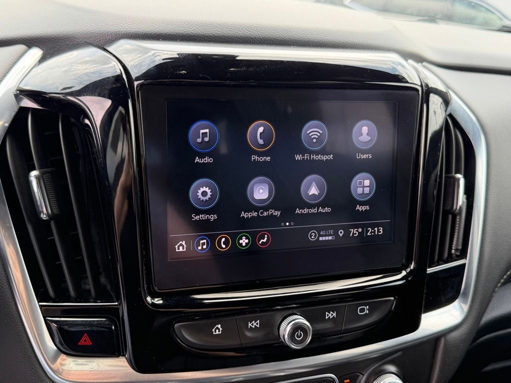 2022 Chevrolet Traverse LT Leather