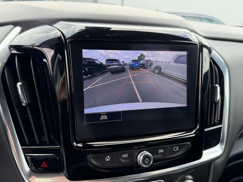 2022 Chevrolet Traverse LT Leather
