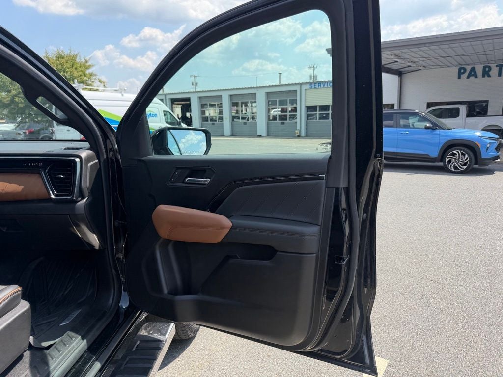 2023 GMC Canyon AT4