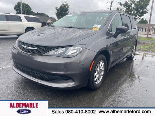 2023 Chrysler Voyager LX