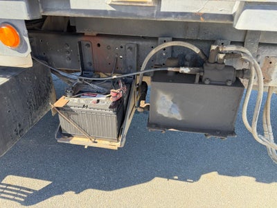 2000 Ford F-650SD XL DRW