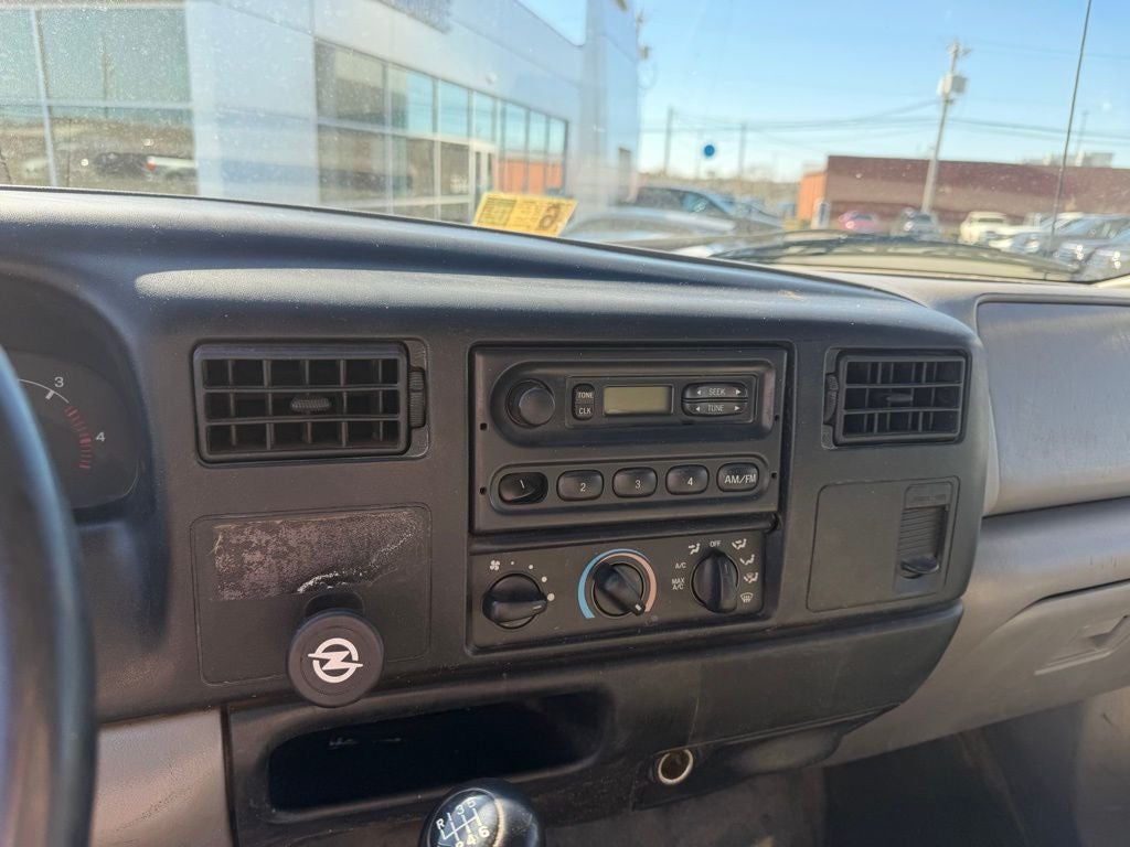 2000 Ford F-650SD XL DRW