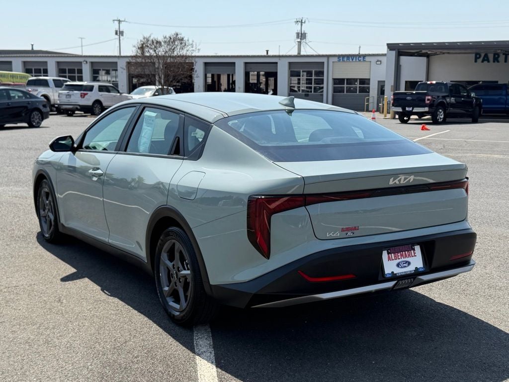 2025 Kia K4 LXS