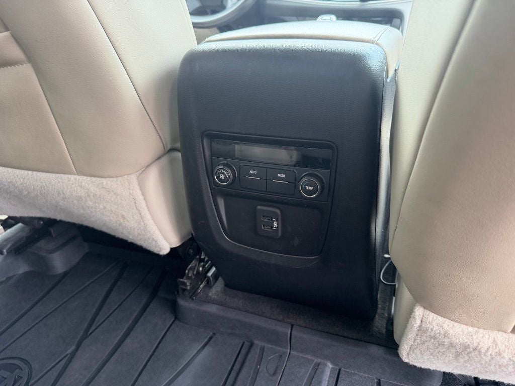 2020 Buick Enclave Essence