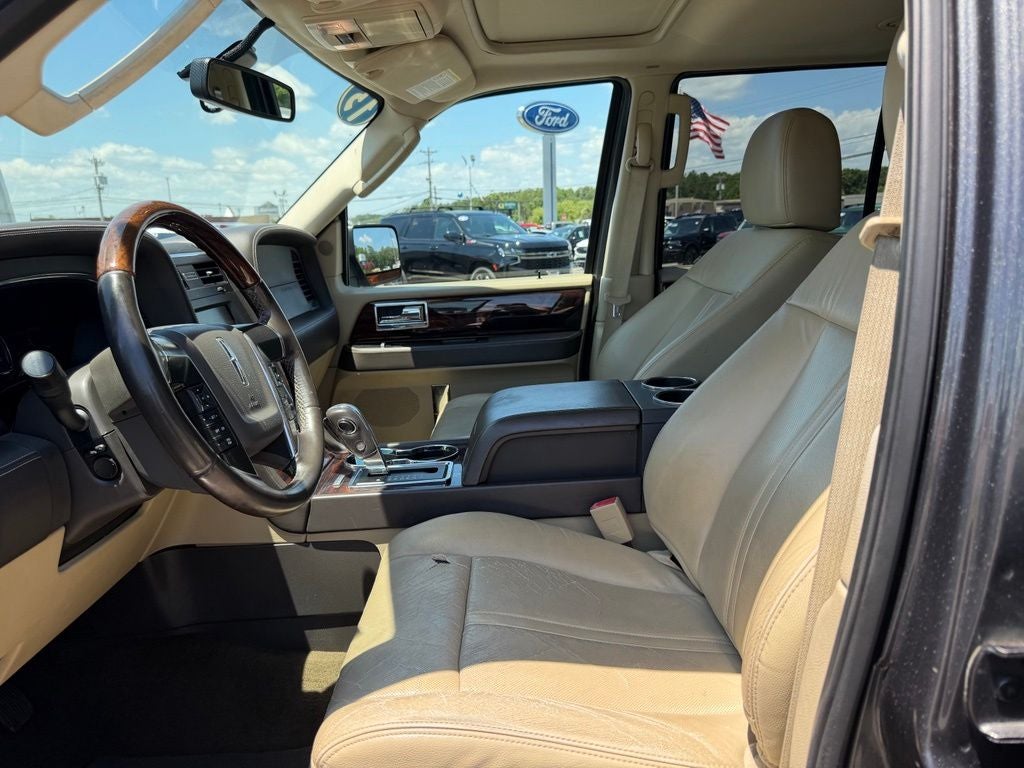 2015 Lincoln Navigator L Base