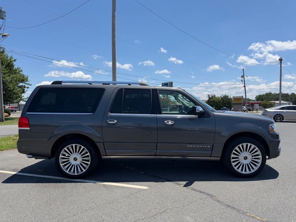 2015 Lincoln Navigator L Base